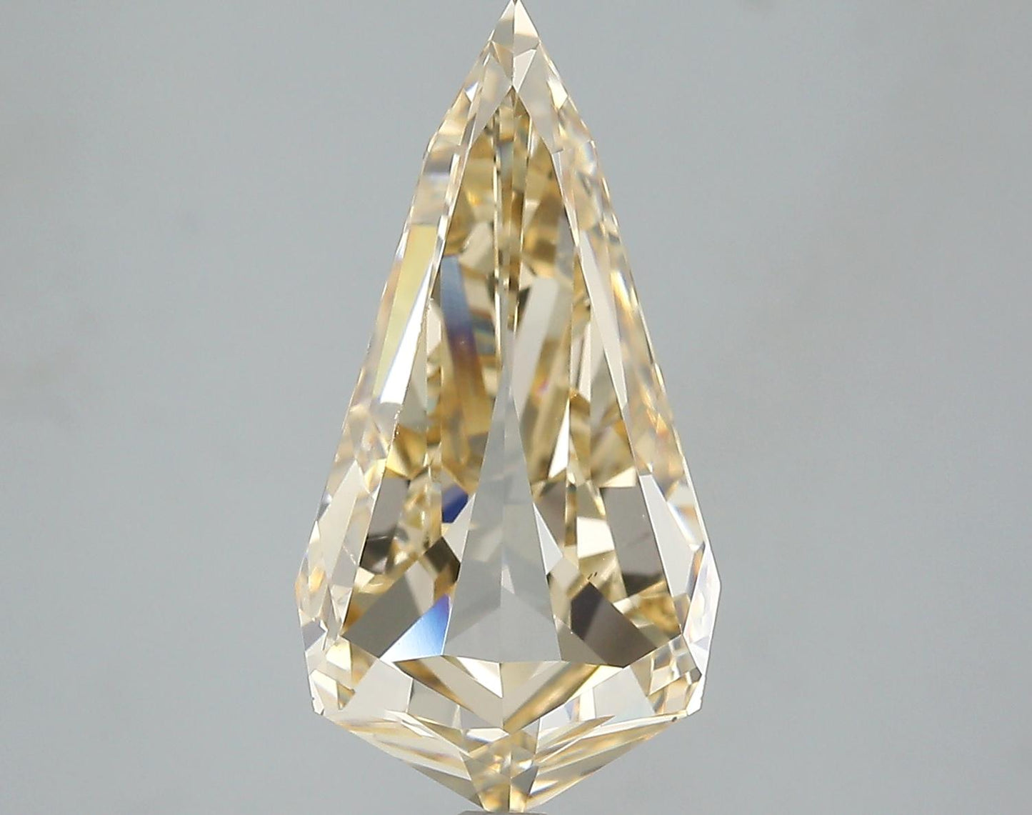 GIA 3.8 W-X-VS2 Kite Diamond