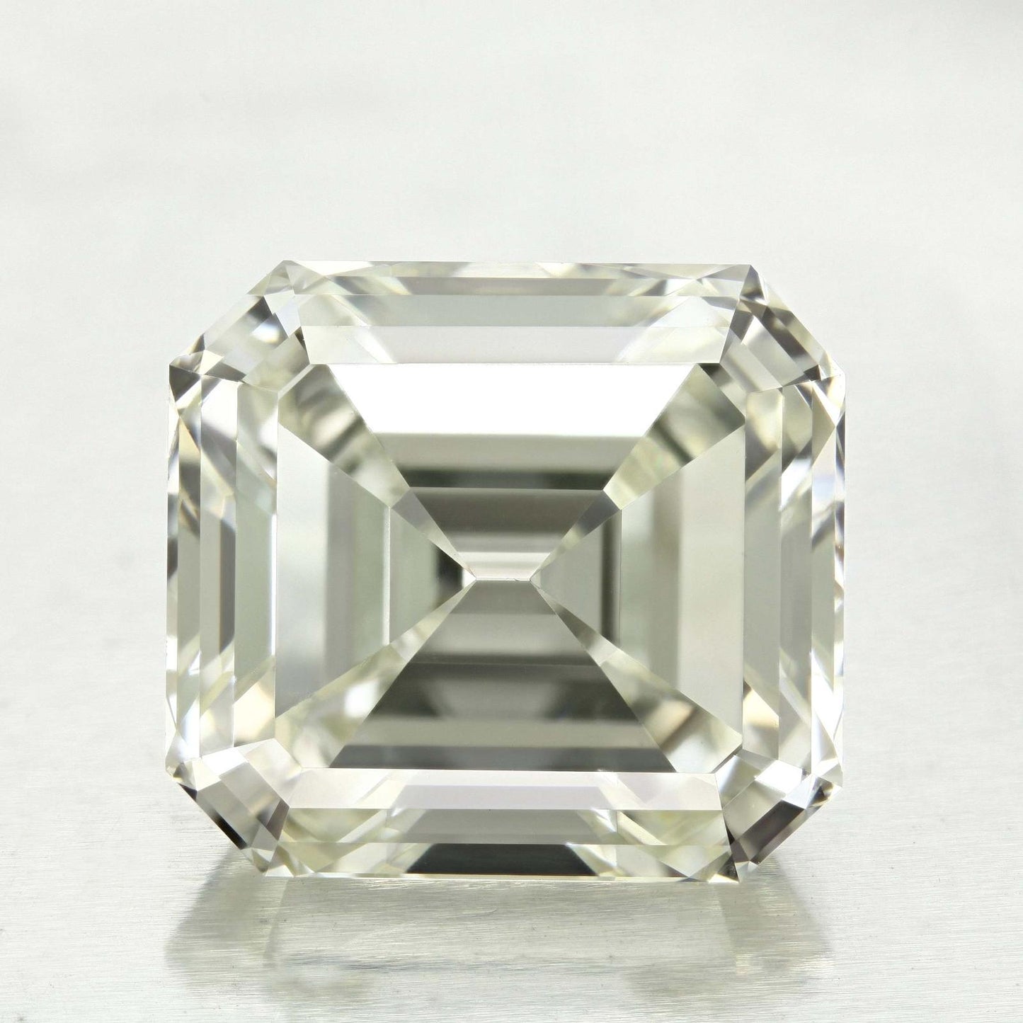 EGL 6.21 H-VS1 Emerald Diamond