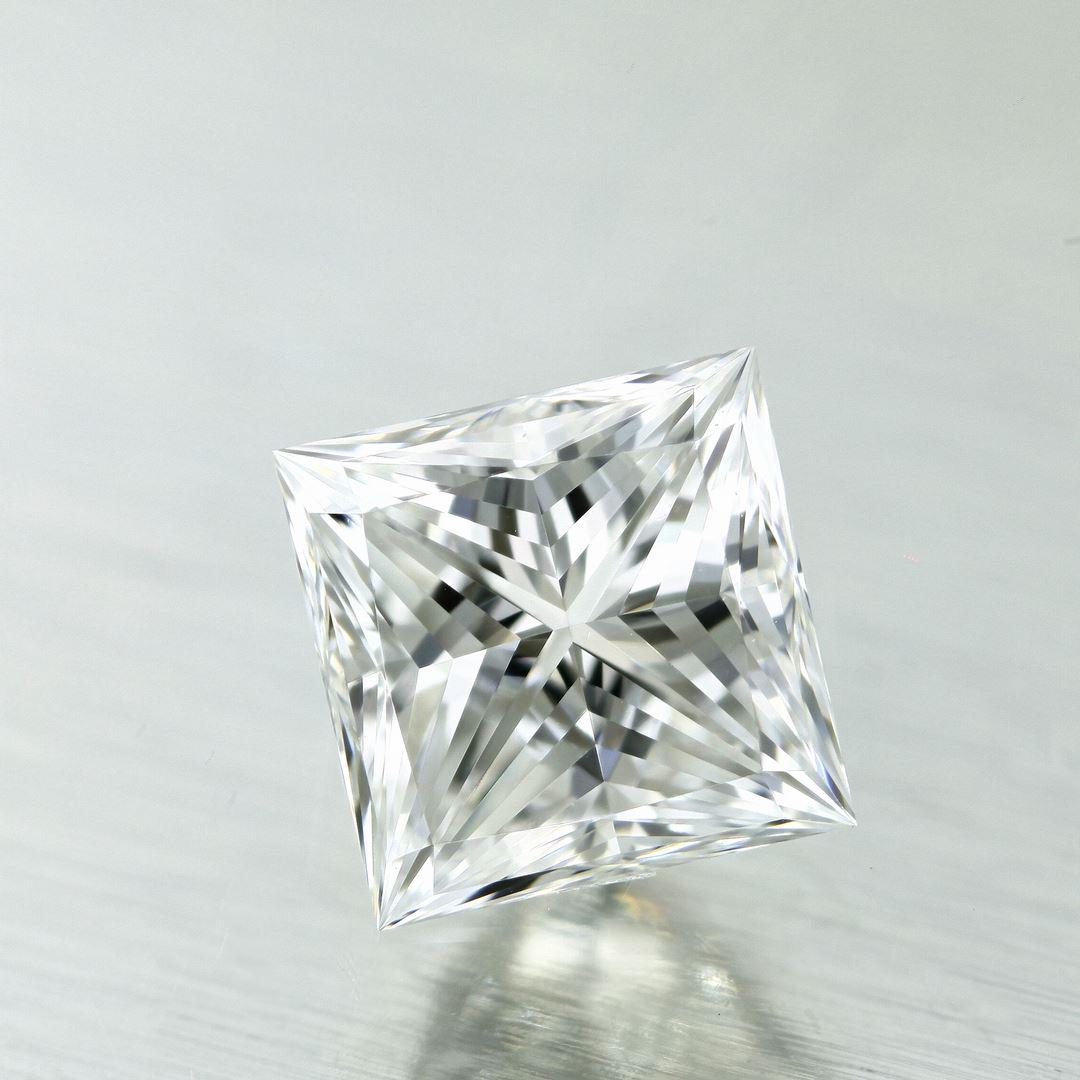 GIA 0.7 F-VVS2 Princess Diamond